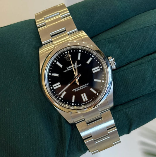 ROLEX OYSTER PERPETUAL BLACK DIAL