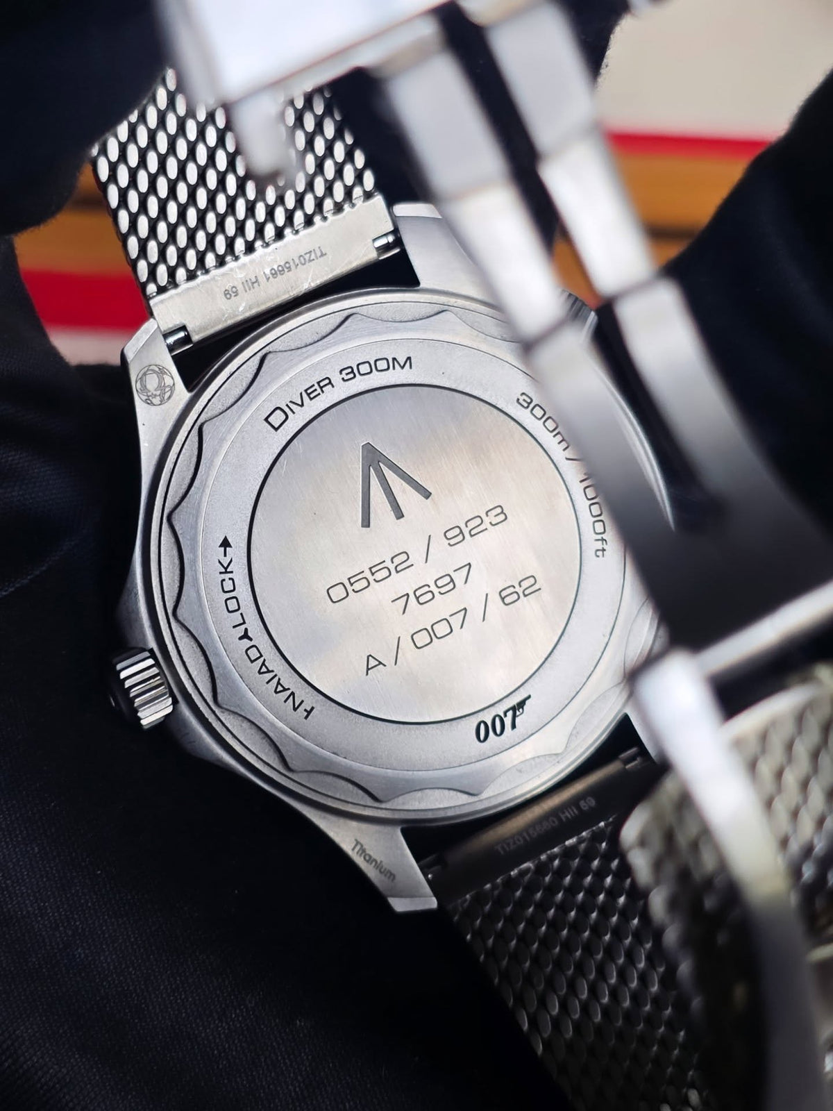 OMEGA SEAMASTER 300m DIVER JAMES BOND 007