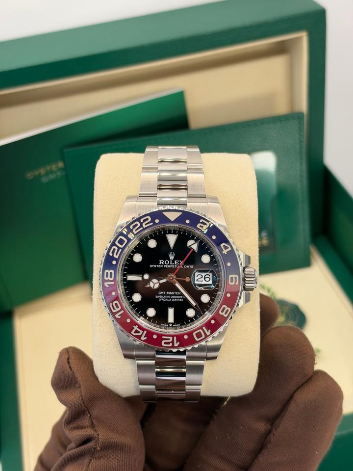 ROLEX GMT MASTER II OYSTER PEPSI