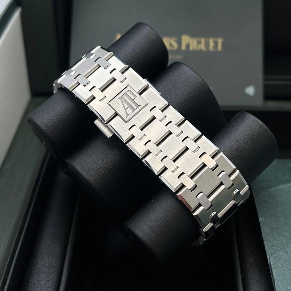 AUDEMARS PIGUET ROYAL OAK CRONOGRAPH BLACK
