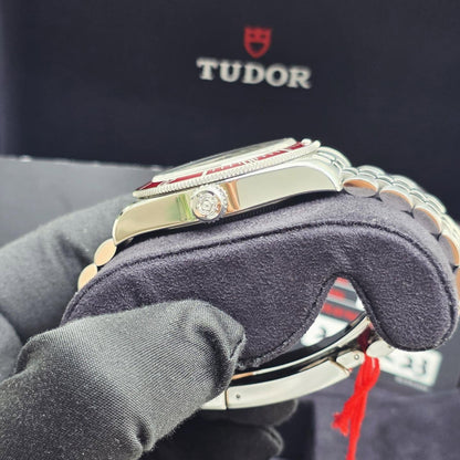 TUDOR BLACK BAY 41MM BRACCIALE JUBILEE